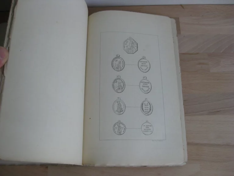 Histoire de la confrérie des charitables de Saint-Éloi de Béthune. Histoire de la confrérie des charitables de Saint-Éloi de Béthune.