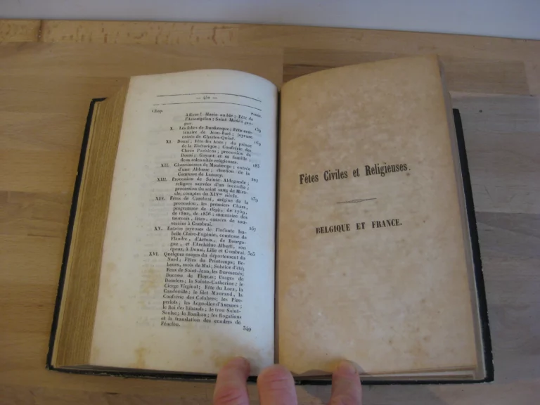 Histoire des fêtes civiles et religieuses. Madame Clément, née Hémery