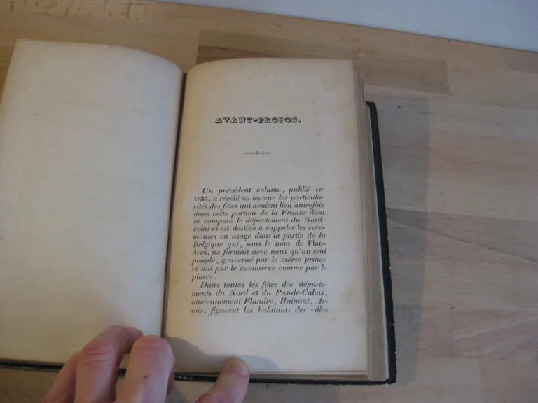Histoire des fêtes civiles et religieuses. Madame Clément, née Hémery