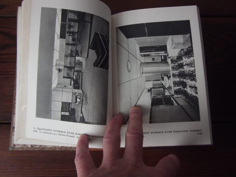 Mallet-Stevens / Le Corbusier et Pierre Jeanneret / Walter Gropius. Trois textes reliés en un volume