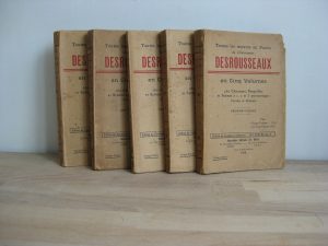 Toutes les œuvres en patois du chansonnier Desrousseaux en cinq volumes.