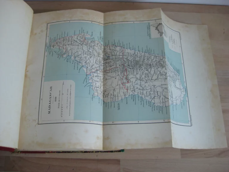 A Parisian in Madagascar. Adventures and travel impressions. Un Parisien à Madagascar. Aventures et impressions de voyage.