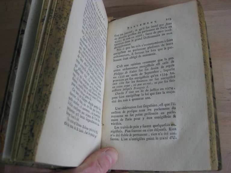 Questions sur l’encyclopédie par des amateurs. Huitième partie