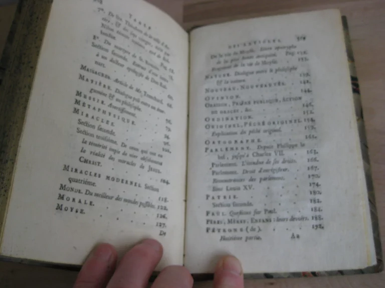 Questions sur l’encyclopédie par des amateurs. Huitième partie