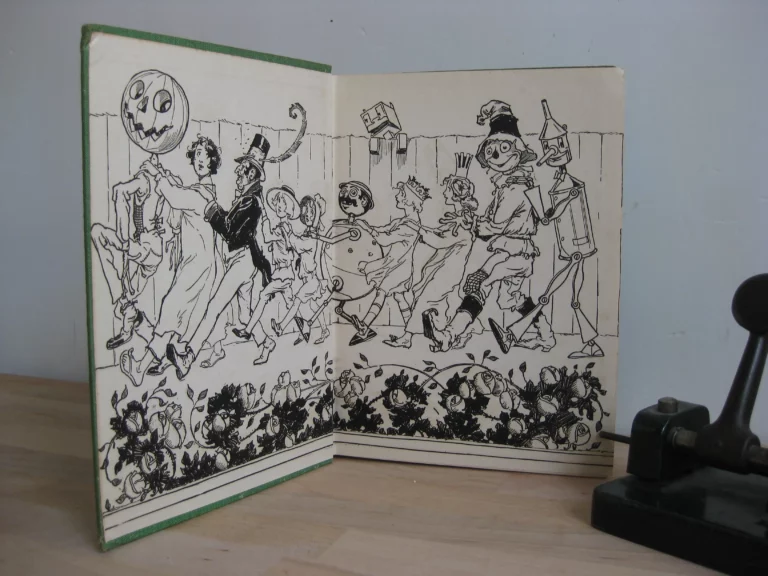 The Scarecrow of OZ - L. Frank Baum / John R. Neill - Édition originale The Scarecrow of OZ - L. Frank Baum / John R. Neill - Édition originale