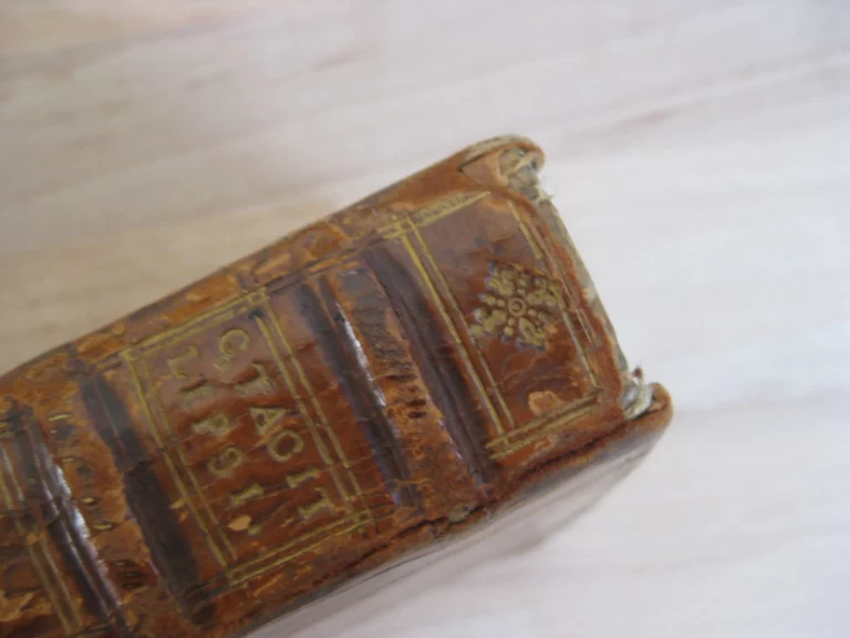 C. Cornelius Tacitus ex I. Lipsii accuratissima editione cum Not. et Emend. H. Grotti C. Cornelius Tacitus ex I. Lipsii accuratissima editione cum Not. et Emend. H. Grotti