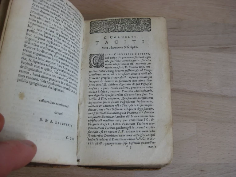 C. Cornelius Tacitus ex I. Lipsii accuratissima editione cum Not. et Emend. H. Grotti C. Cornelius Tacitus ex I. Lipsii accuratissima editione cum Not. et Emend. H. Grotti