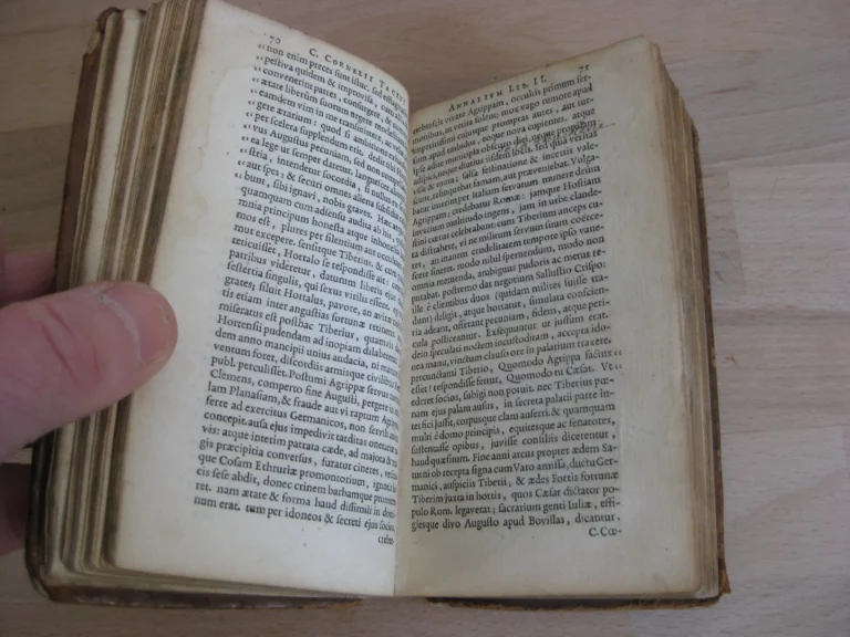 C. Cornelius Tacitus ex I. Lipsii accuratissima editione cum Not. et Emend. H. Grotti C. Cornelius Tacitus ex I. Lipsii accuratissima editione cum Not. et Emend. H. Grotti