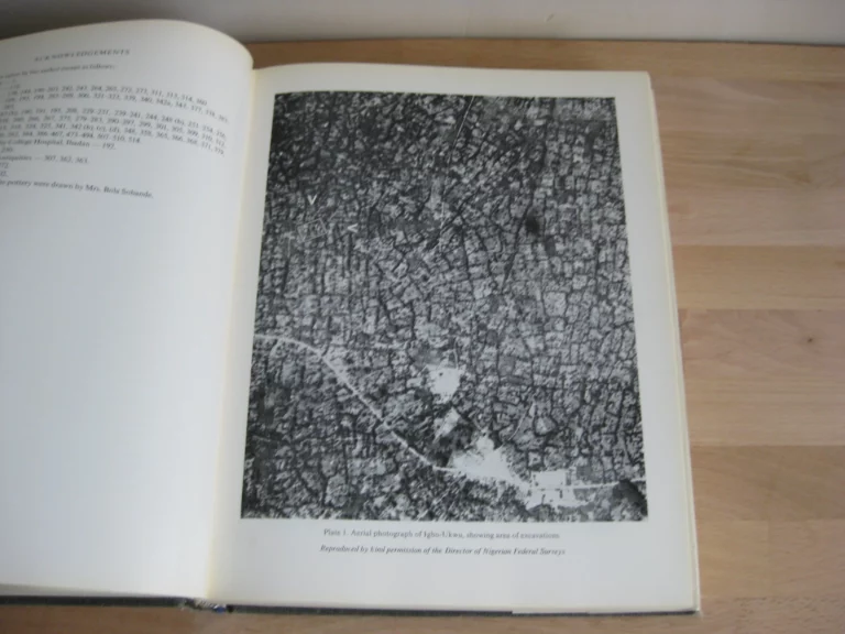 Igbo-Ukwu. Vol. 2 - Thurstan Shaw Igbo-Ukwu. Vol. 2 - Thurstan Shaw