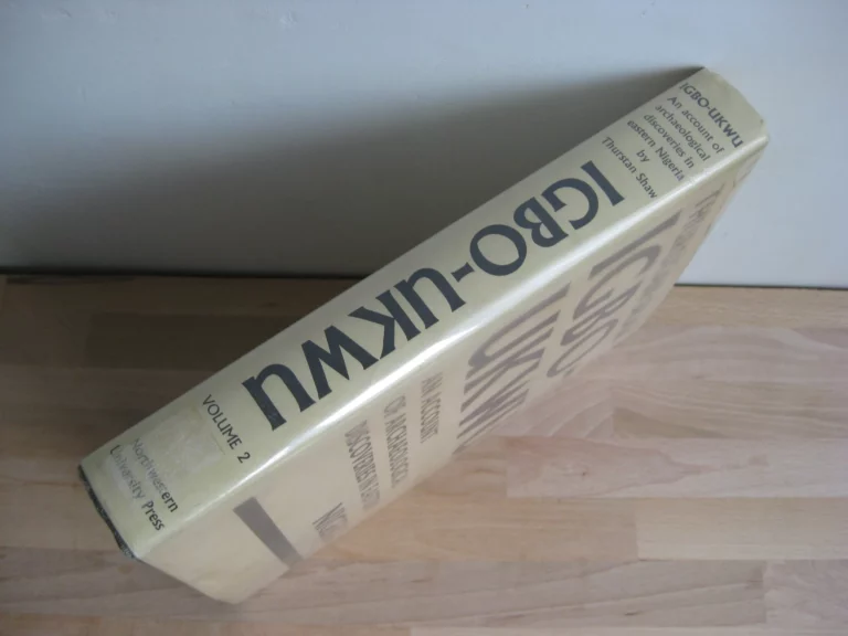 Igbo-Ukwu. Vol. 2 - Thurstan Shaw Igbo-Ukwu. Vol. 2 - Thurstan Shaw