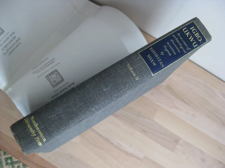 Igbo-Ukwu. Vol. 2 - Thurstan Shaw Igbo-Ukwu. Vol. 2 - Thurstan Shaw