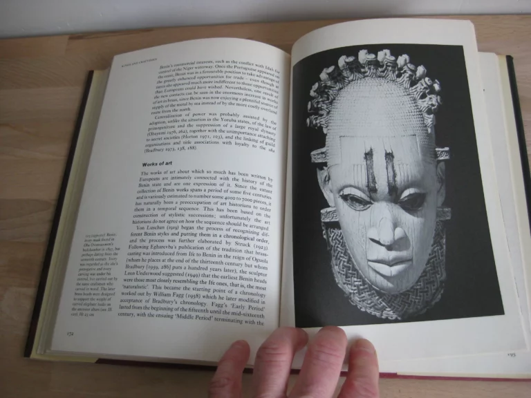 Nigeria. Its archeology and early history