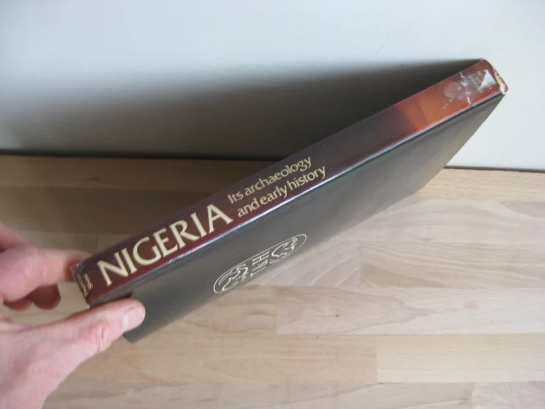 Nigeria. Its archeology and early history