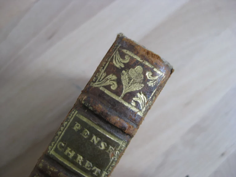 Pensées chrétiennes mises en parallèle, ou en opposition avec les Pensées Philosophies