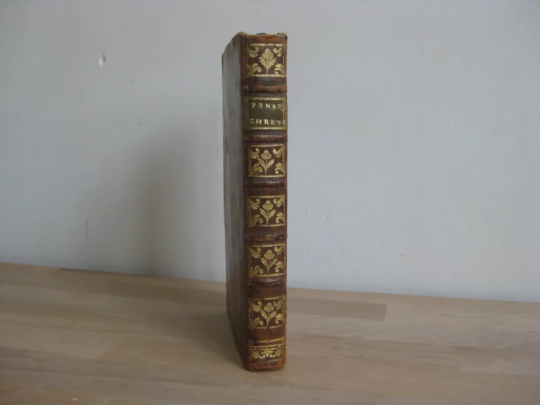 Pensées chrétiennes mises en parallèle, ou en opposition avec les Pensées Philosophies