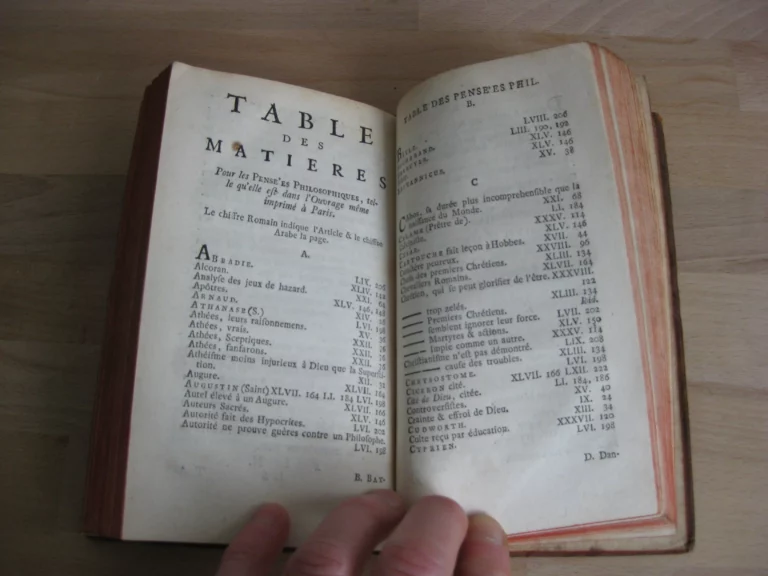 Pensées chrétiennes mises en parallèle, ou en opposition avec les Pensées Philosophies