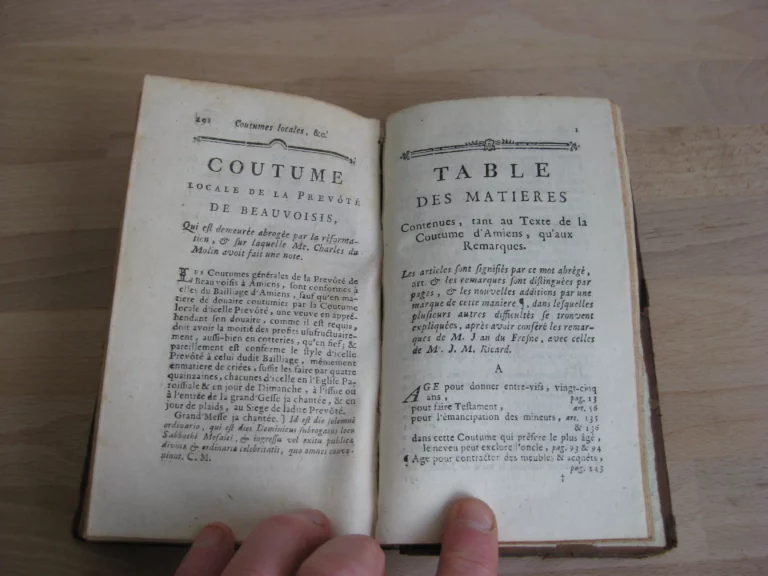 Coutumes du bailliage d’Amiens commentées par Ricard