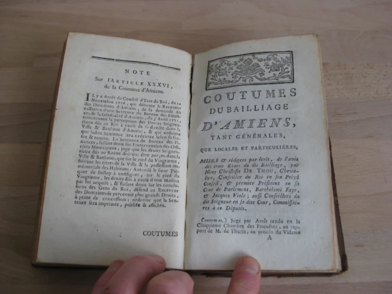 Coutumes du bailliage d’Amiens commentées par Ricard
