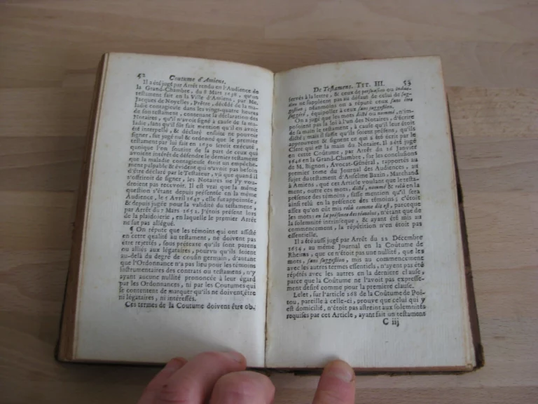 Coutumes du bailliage d’Amiens commentées par Ricard