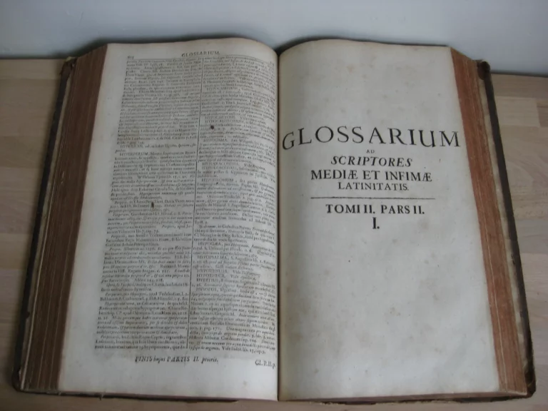 Glossarium ad scriptores mediae et infimae latinitatis, Tomi II. Pars I et II. Glossarium ad scriptores mediae et infimae latinitatis, Tomi II. Pars I et II.