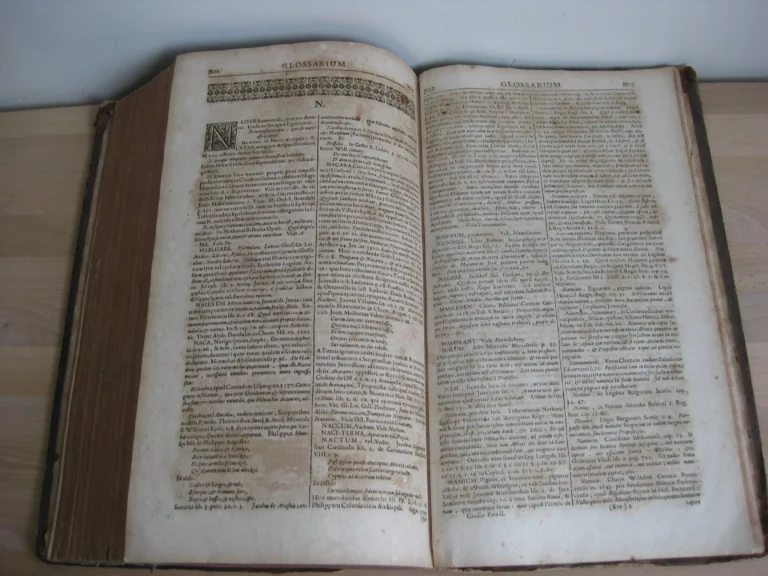 Glossarium ad scriptores mediae et infimae latinitatis, Tomi II. Pars I et II. Glossarium ad scriptores mediae et infimae latinitatis, Tomi II. Pars I et II.