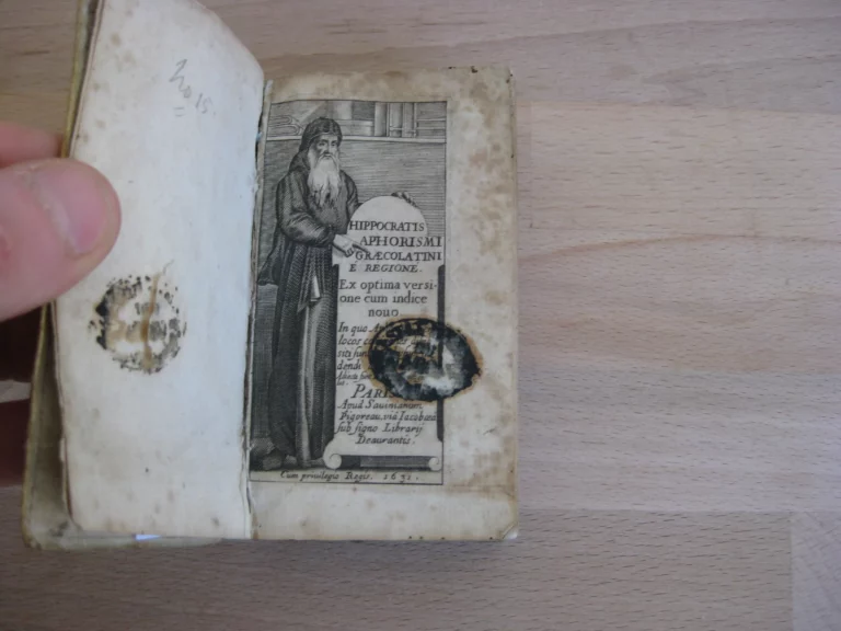 Hippocratis Aphorismi Graecoltini e Regione - Hippocrate et C. Celse Hippocratis Aphorismi Graecoltini e Regione - Hippocrate et C. Celse