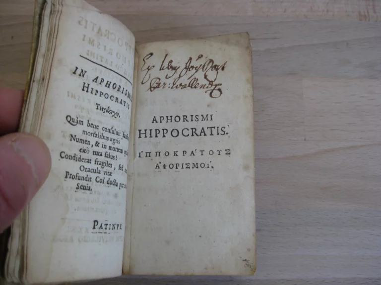 Hippocratis Aphorismi Graecoltini e Regione - Hippocrate et C. Celse Hippocratis Aphorismi Graecoltini e Regione - Hippocrate et C. Celse