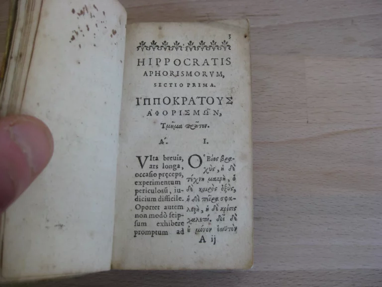 Hippocratis Aphorismi Graecoltini e Regione - Hippocrate et C. Celse Hippocratis Aphorismi Graecoltini e Regione - Hippocrate et C. Celse