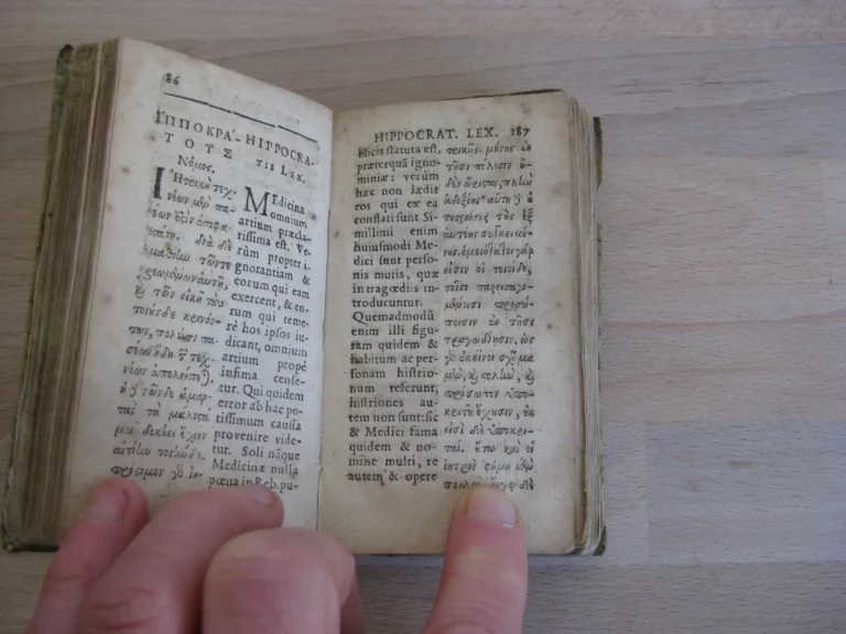 Hippocratis Aphorismi Graecoltini e Regione - Hippocrate et C. Celse Hippocratis Aphorismi Graecoltini e Regione - Hippocrate et C. Celse