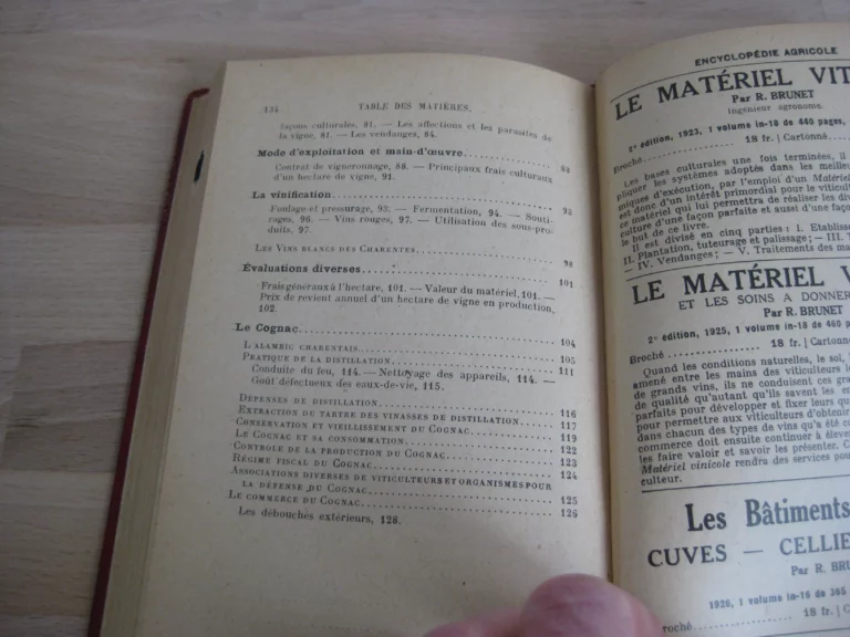La culture de la vigne dans les Charentes et la production du cognac La culture de la vigne dans les Charentes et la production du cognac