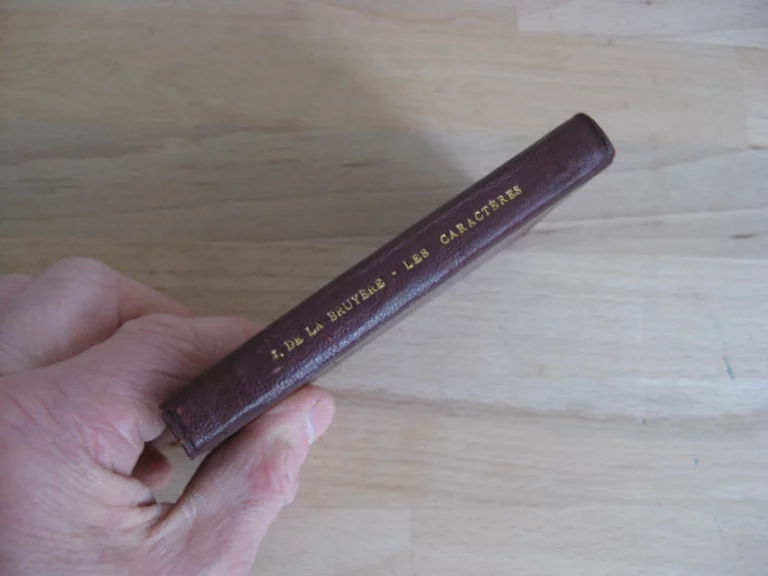 Les caractères - Les caractères Les caractères - Les caractères