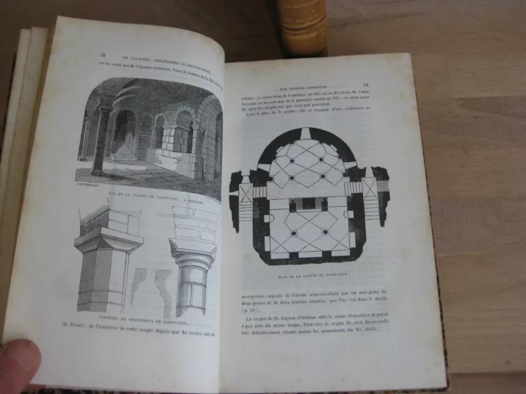 Abécédaire ou rudiment d’archéologie 2 tomes, M. de Caumont