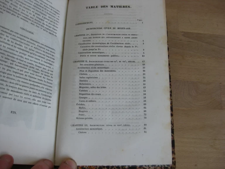 Abécédaire ou rudiment d’archéologie 2 tomes, M. de Caumont