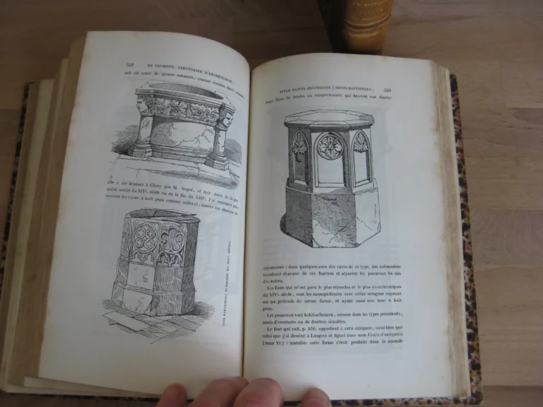 Abécédaire ou rudiment d’archéologie 2 tomes, M. de Caumont