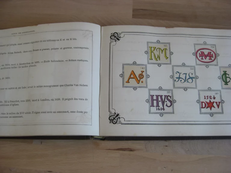 Album de Monogrammes historiques et Modernes (avec plus de 700 monogrammes) Album de Monogrammes historiques et Modernes (avec plus de 700 monogrammes)