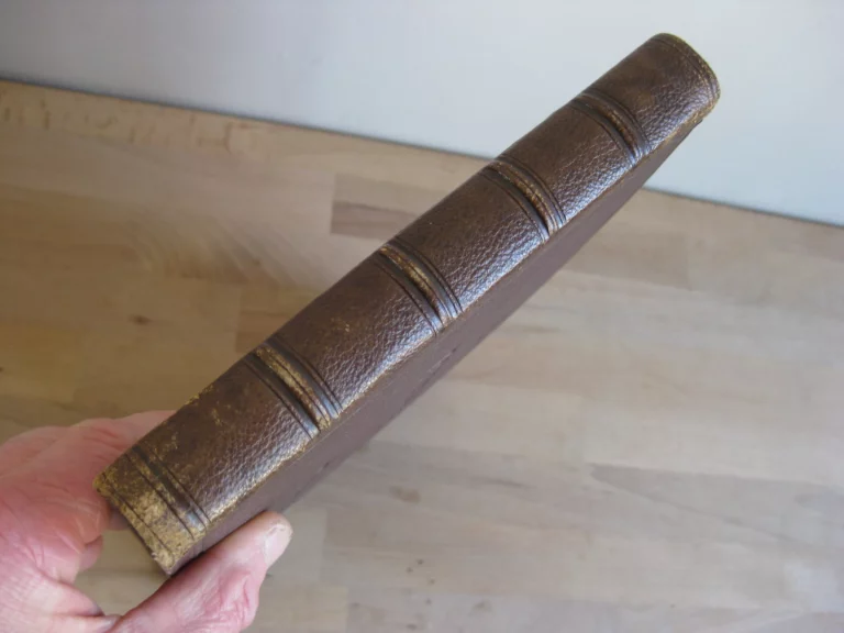 Album de Monogrammes historiques et Modernes (avec plus de 700 monogrammes) Album de Monogrammes historiques et Modernes (avec plus de 700 monogrammes)