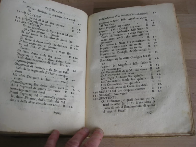 Edito di S.M. riguardante alcune dichiarazioni Sopra le Generali Costitutioni e Contenente la Tariffa degli Emolument