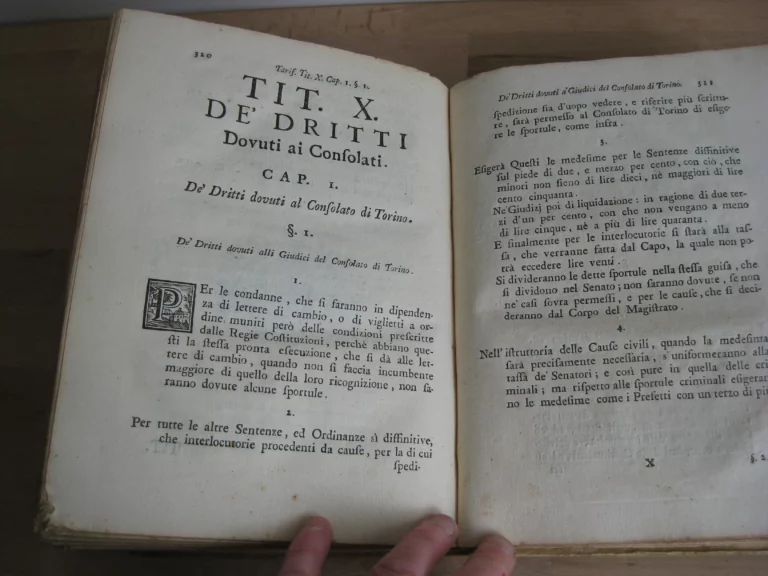 Edito di S.M. riguardante alcune dichiarazioni Sopra le Generali Costitutioni e Contenente la Tariffa degli Emolument