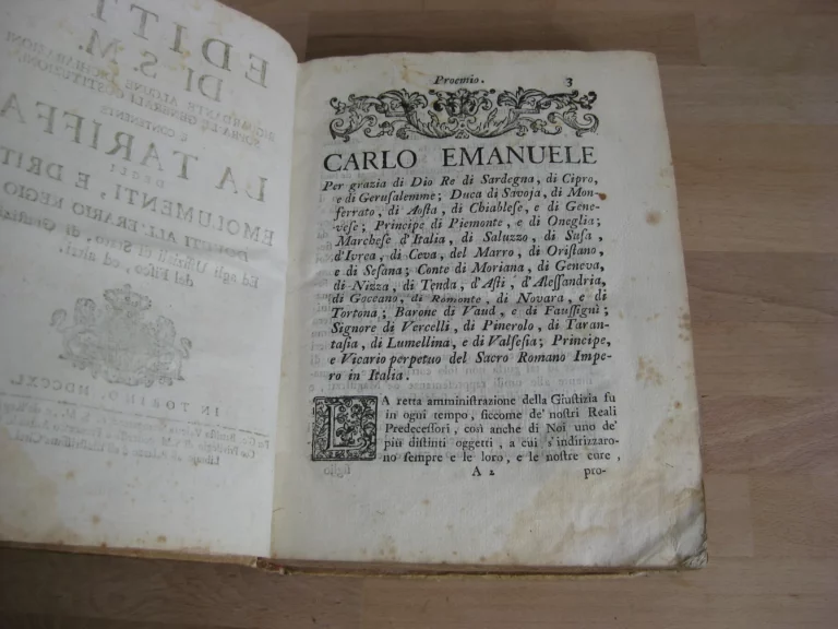 Edito di S.M. riguardante alcune dichiarazioni Sopra le Generali Costitutioni e Contenente la Tariffa degli Emolument