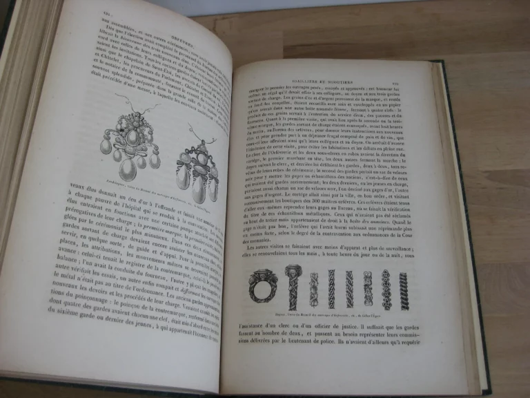 Histoire de l’orfévrerie-joaillerie et des orfèvres-joailliers de la France et de la Belgique Histoire de l’orfévrerie-joaillerie et des orfèvres-joailliers de la France et de la Belgique