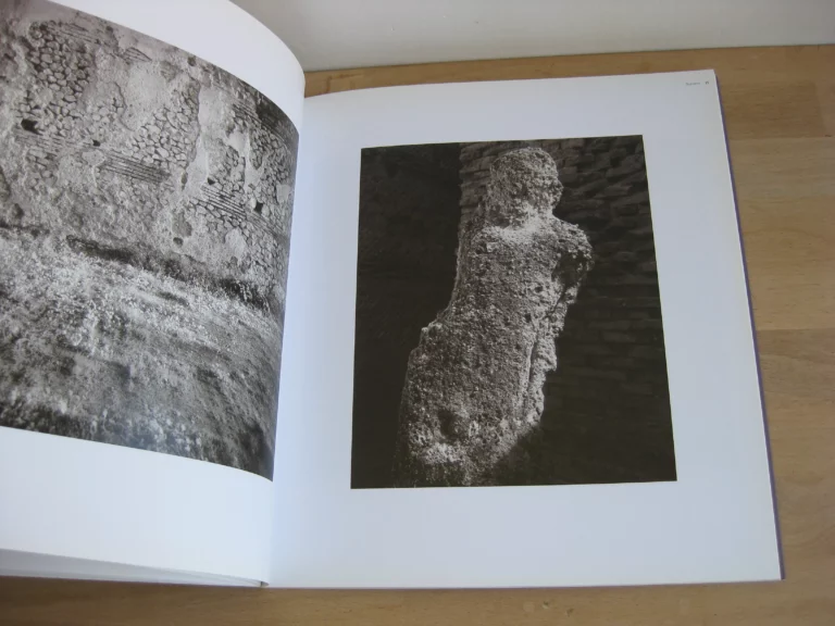 Mimmo Jodice. Silenzio. Exposition Cannes Musée de la mer, 2002