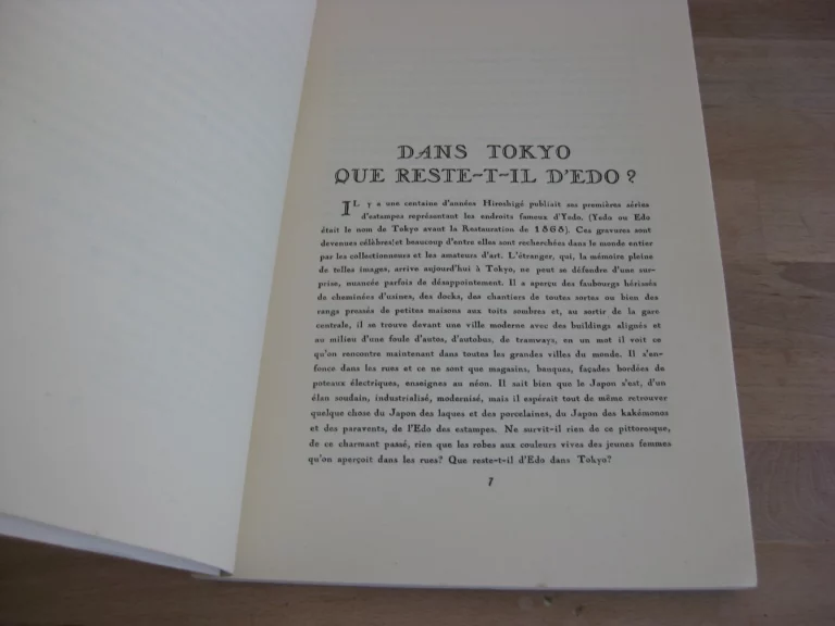 Tokyo, ville ancienne, capitale moderne, cinquante croquis - Old City, modern capital, fifty sketches
