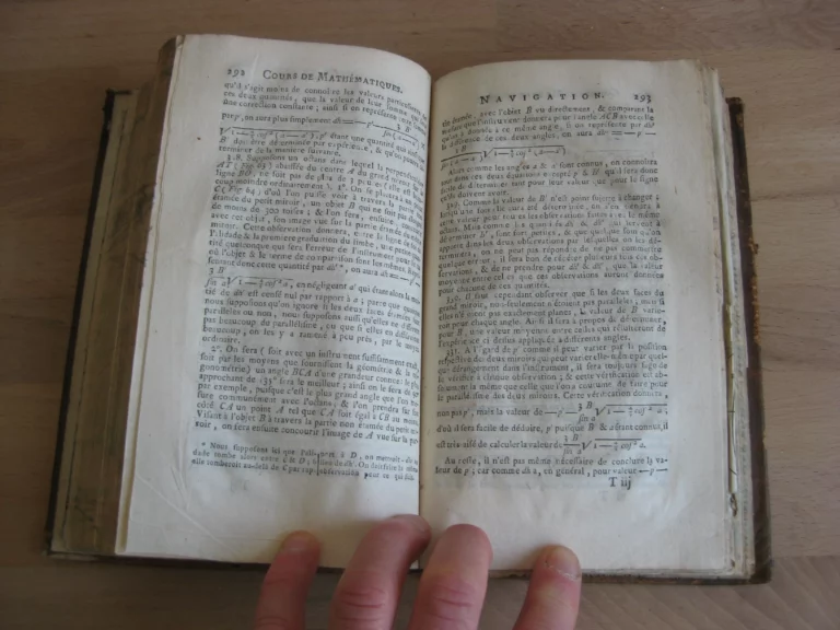 Suite du cours de mathématiques, à l'usage des gardes du pavillon et de la marine Suite du cours de mathématiques, à l'usage des gardes du pavillon et de la marine