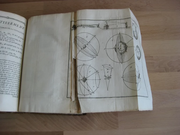 Suite du cours de mathématiques, à l'usage des gardes du pavillon et de la marine Suite du cours de mathématiques, à l'usage des gardes du pavillon et de la marine