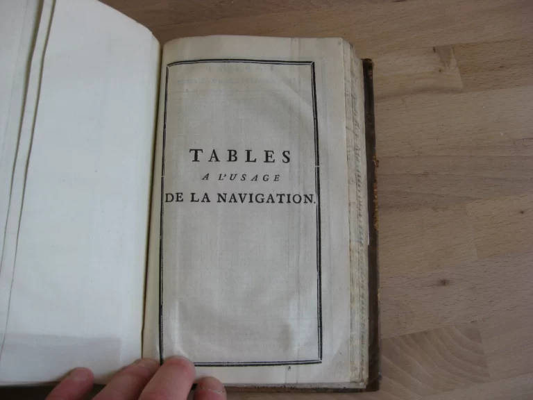 Suite du cours de mathématiques, à l'usage des gardes du pavillon et de la marine Suite du cours de mathématiques, à l'usage des gardes du pavillon et de la marine