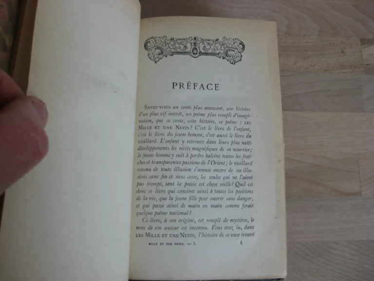 Les mille et une nuits, contes arabes. 4 tomes Les mille et une nuits, contes arabes. 4 tomes