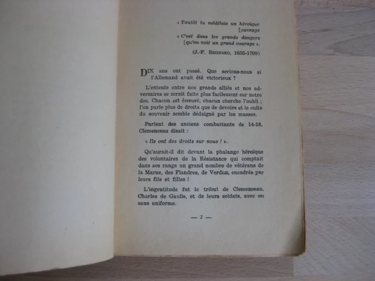 Parmi d'autres - Roger Lee - Signé Parmi d'autres - Roger Lee - Signé