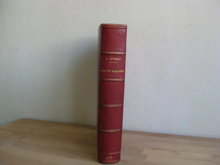 Table d’angles horaires contenant plus de quarante mille horaires Table d’angles horaires contenant plus de quarante mille horaires