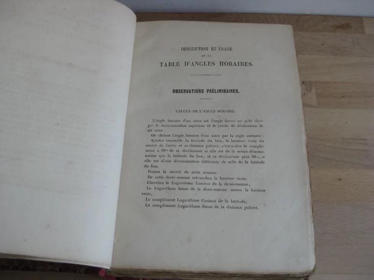 Table d’angles horaires contenant plus de quarante mille horaires Table d’angles horaires contenant plus de quarante mille horaires