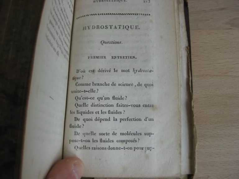Dialogues scientifiques, A. Niogret (trad.) Dialogues scientifiques, A. Niogret (trad.)